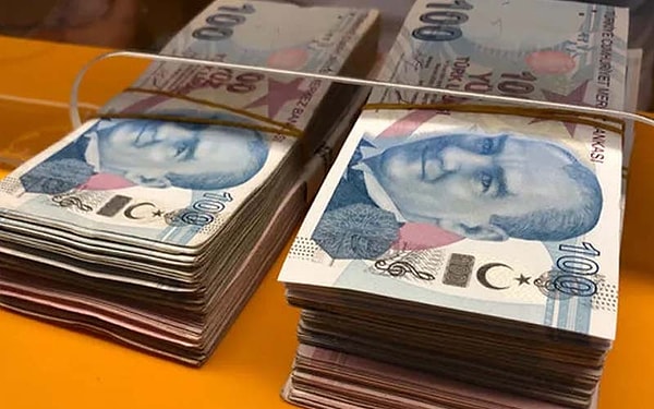 Merkez Bankası, 2023 yıl sonu enflasyon tahminini yüzde 67 olurken, memur ve emekli maaşlarına yapılacak zam oranı da toplu sözleşme zammı ve enflasyon farkından oluşacak.