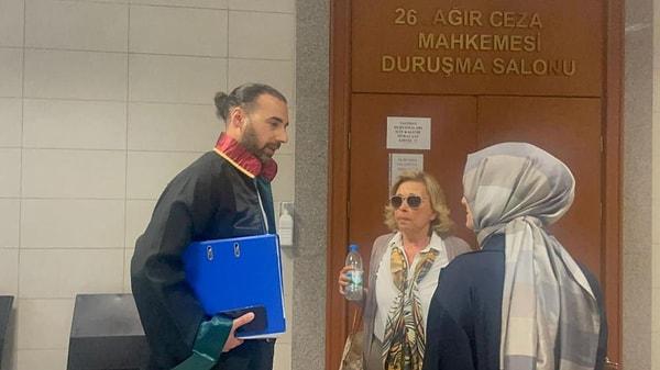 Nazlı Ilıcak'ın açıklamalarda bulunan avukatı Kemal Ertuğ Derin, "Normalde açık cezaevine alınması gerekiyordu. Ancak ‘casusluk’ suçlamasından denetimli serbestliği devam ettiği için kapalı cezaevine girdi, yaklaşık 2-3 hafta kadar kapalı cezaevinde kalması bekleniyor. Ardından açık cezaevine geçerek denetimli serbestlikle ayrılacak" ifadelerini kullandı.