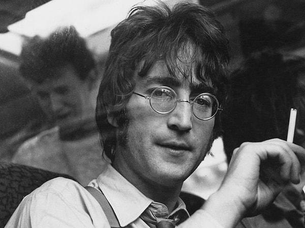John Lennon'ın vurularak öldürüldüğü binanın resepsiyonunda çalışan Jay Hastings, The Beatles yıldızının son sözlerini açıkladı.