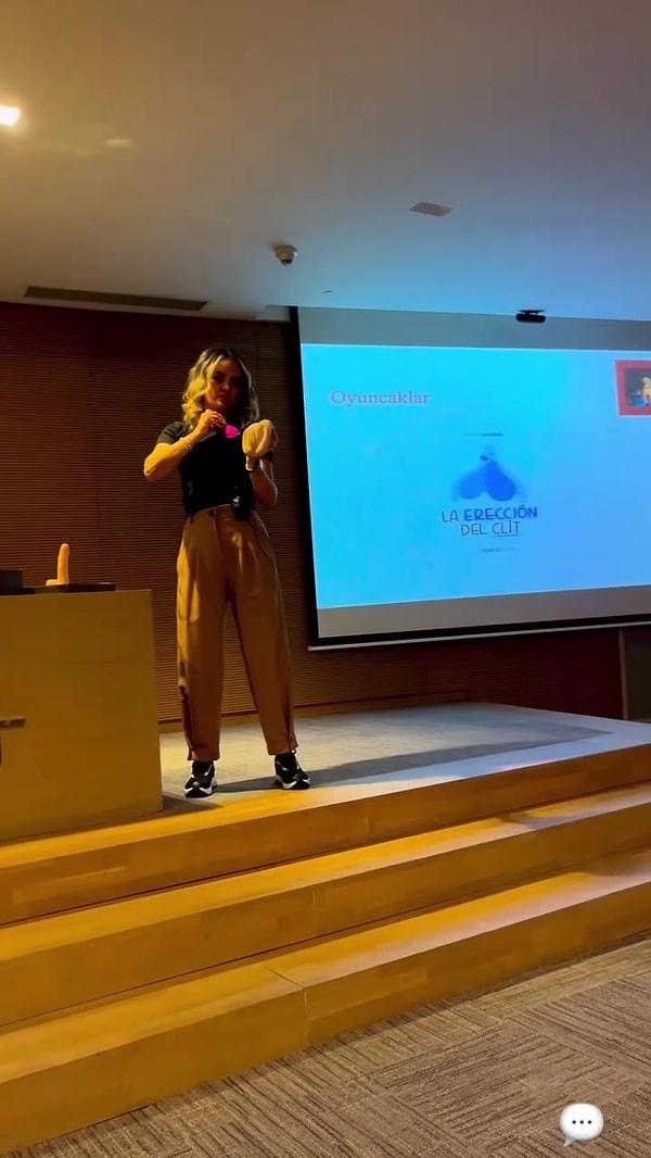 Seminere ait görüntüleri Instagram hesabından paylaşan Doç. Dr. Pınar Kadiroğulları, o anlarda psikolojik ve fizyolojik nedenlerden ötürü cinsel ilişki sırasında vajinaya girişin engellenmesi durumu olan vajinismusu anlattı.