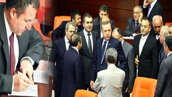 2010 yılında Anayasa değişikliği paketinin 8'inci maddesine 327 kabul oyu çıkınca gözler AK Parti içindeki retçilere çevrilmişti. Oylama sırasında Faruk Koca, retçiler listesi yaparken yakalanmıştı. Yazdığı listeden Erdoğan'ın haberinin olmadığını iddia etmişti.
