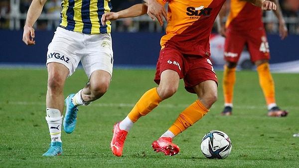 Normal fikstürde Galatasaray, Sivasspor deplasmanına çıkacak, Fenerbahçe ise evinde Konyaspor ile karşı karşıya gelecekti.