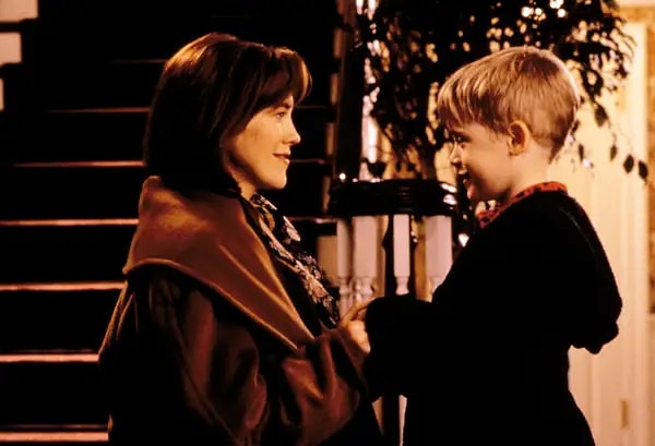 2. Catherine O'Hara ve Macaulay Culkin- Home Alone (1990)