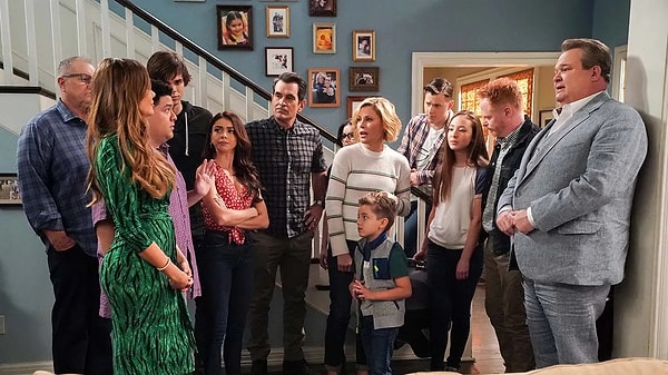 6. Modern Family dizisi oyuncuları- (2020)