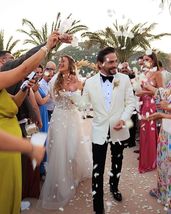 Evlenmelerinin üstünden çok geçmeden Ahmet Kural ve Çağla Gizem Şahin mutlu haberi sosyal medya hesaplarından paylaşmıştı.