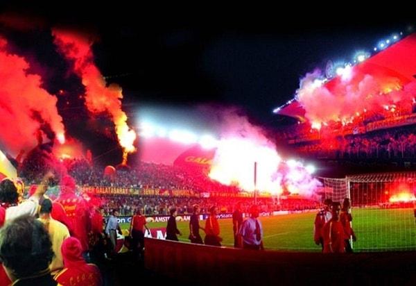 Beklenen kavuşma 1981'de yaşandı ve çimenlendirilmiş Yeni Ali Sami Yen Stadı hizmete tekrar girdi. Bu süreç Galatasaray'ın da Avrupa'da başarıdan başarıya koşacağı yeni bir dönemin başlangıcı oldu.