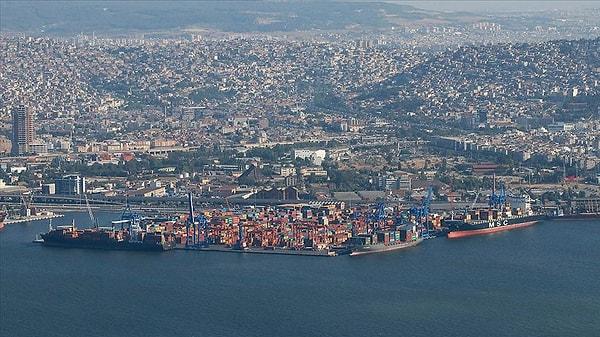 Türkiye Varlık Fonu'na devredilen İzmir Limanı önceden TCDD'nin işletmesindeydi.