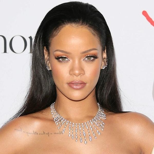 6. Geçtiğimiz günlerde ünlü şarkıcı Rihanna katıldığı bir etkinlikte "Üçüncü çocuğumun erkek olma olasılığı yüzde 75. Ama kız çocuğu dileğim var." ifadelerini kullandı. Hayranlar da Rihanna'nın yeni albüm çalışmalarından umudunu kesti.