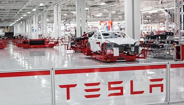 Ana sorun Tesla'nın bu 4680 bataryaları endüstriyel ölçekte üretmek için gerekli olan kuru kaplama tekniğini henüz tam anlamıyla geliştirememiş olması.