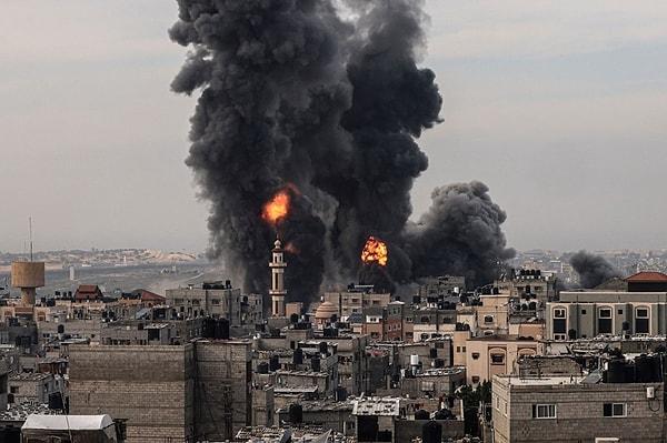 İsrail'in Gazze'ye yaptığı saldırıların boyutu her gün artarken, Gazze'de bulunan birçok masum sivil hayatını kaybediyor.