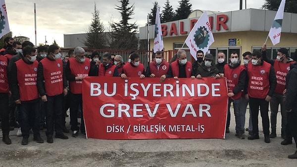Türkiye Metal Sanayicileri Sendikası (MESS), ücret zammı teklifini yüzde 60’a yükseltmesine rağmen, Türk-Metal Sendikası revize teklifi reddetti.