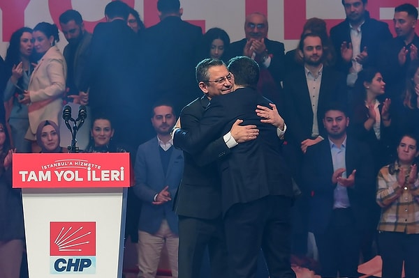 CHP, 5 Ocak'ta Haliç Kongre Merkezi'nde düzenlediği İstanbul Büyükşehir Belediye Başkan Adayı Tanıtım Toplantısı'nda İmamoğlu'nun yeniden aday olduğunu açıklamıştı.