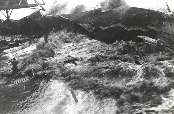 10. 1946'da gerçekleşen Hilo Tsunamisi'nden bir fotoğraf.