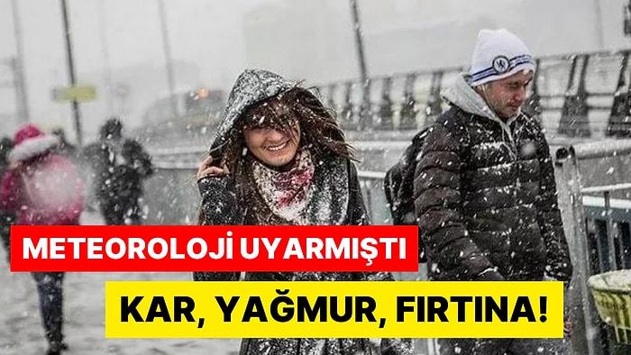 İstanbul'a Yılın İlk Karı Düştü: Sıcaklık 10 Derece Birden Düştü