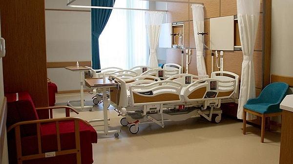 "Hastanelerde servis yatağı doluluk oranımız ortalama yüzde 65, yani servis yataklarında bir sorunumuz yok.”