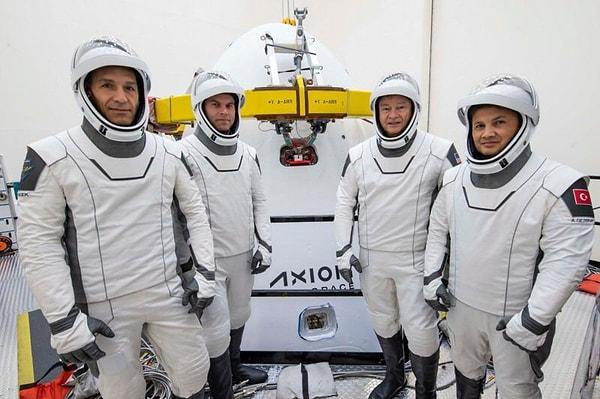 İlk Türk uzay yolcusunun Ax-3 misyonunda  İspanyol, İtalyan ve İsveçli astronotlar da yer alacak.