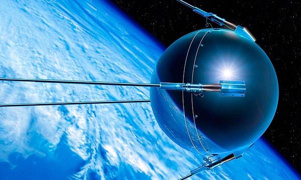1. Uzay yarışı, SSCB'nin 4 Ekim 1957'de "Sputnik 1" uydusunu uzaya fırlatmasıyla başladı.