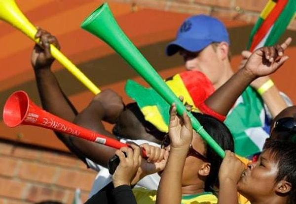 16. "Vuvuzela duymayı özleyenler var mı?"