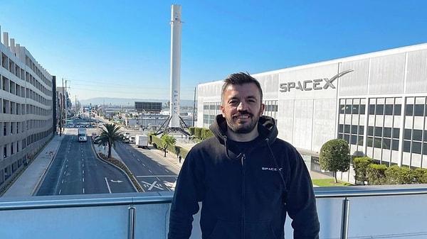 Ax-3 mürettebatının uzaya fırlatılmasını sağlayan SpaceX roketinin yapımında görev alan Türk teknisyen Samet Saray da bu süreçte ülkemiz adına gurur veren isimlerden biri oldu.