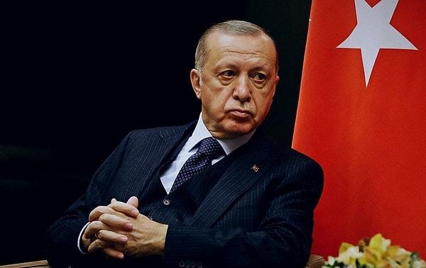 Cumhurbaşkanı Recep Tayyip Erdoğan, geçen hafta kabine toplantısı sonrası  SSK ve Bağ-Kur emeklisine ek yüzde 5 zam verildiğini açıklamıştı. Yani emekli 37,57 yerine yüzde 42,6 zam alacak. Şubat ayında hesaplara yatırılması beklenen fark da bu oranlarla alakalı.