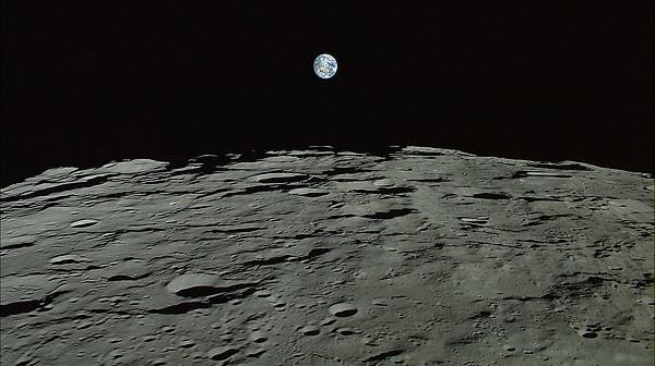 Japonya'nın Ay yüzeyine başarıyla insansız bir araç indirerek bu alanda büyük bir başarıya imza attığı bildirildi. Bu gelişmeyle Japonya, Ay'a araç indiren beşinci ülke oldu.