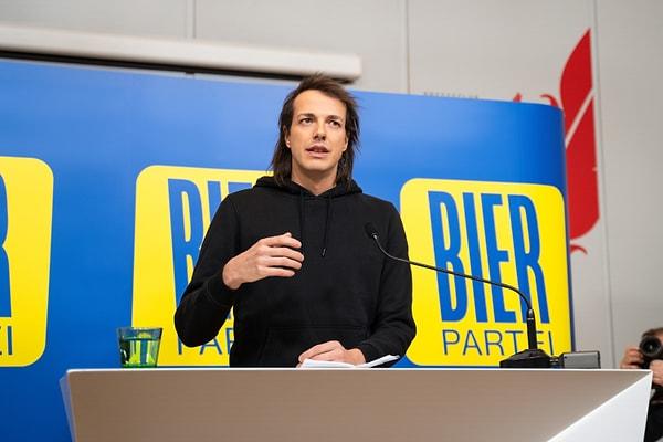 Yapılan bir ankette Bira Partisi'ne desteğin yüzde 6'ya yükseldiği görüldü. Partinin Almanya, Hollanda ve kuzey ülkelerinde de taban bulabileceği tahmin ediliyor.