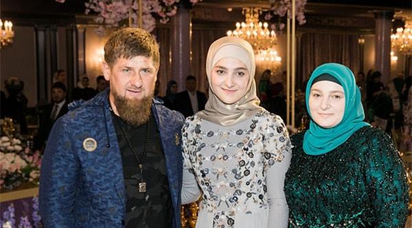 Son olarak, 24 yaşındaki kızı Kadizat Kadirova'yı hükümette başkan yardımcılığı görevine atayan Kadirov'un bu kararı, hükümetin resmi sosyal medya hesapları üzerinden duyuruldu.
