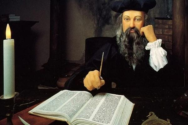 16. yüzyılda yaşayan Fransız hekim, eczacı, kahin ve astrolog Nostradamus, 1555 yılında yayınladığı 'Kehanetler' adlı kitabında 942 kehanete yer vermişti.