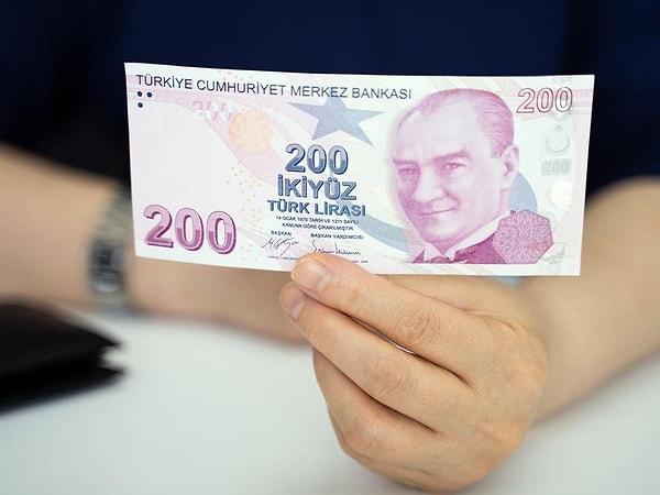 En yüksek banknot olan 200 lira bile basit bir market alışverişini karşılamaz olurken, ekonomistler yeni yüksek banknotların gerekliliğini belirtiyor.