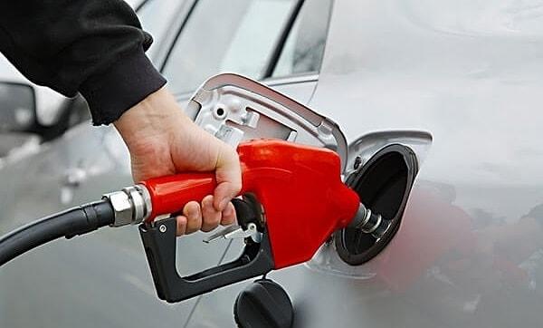 Araba sahipleri için en mühim meselelerden biri, kuşkusuz ki yakıt tüketimidir. Bildiğiniz gibi artan yakıt fiyatları, her geçen gün daha fazla dikkat çeker hale geldi.