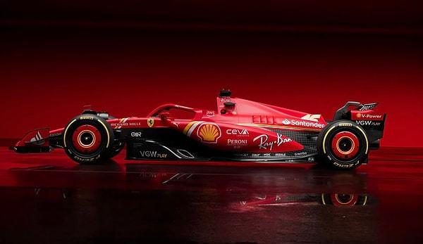 Ferrari, çevrimiçi bir sunumda SF-24'ü tanıttı; Carlos Sainz, yıl sonunda Lewis Hamilton'ın yerine ayrılmadan önce Ferrari sürücüsü olarak yarışacak son araba çok beğebildi.