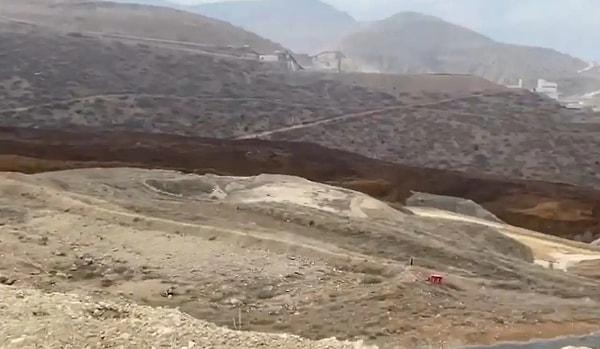 Afet ve Acil Durum Yönetimi Başkanlığı (AFAD), Erzincan'ın İliç ilçesindeki maden ocağında meydana gelen toprak kaymasına ilişkin olarak bazı il AFAD ekiplerinin bölgeye sevk edildiğini duyurdu.