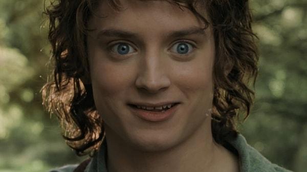 1. Yüzüklerin Efendisi'nde Frodo, Legolas'ın adını bilmiyor.