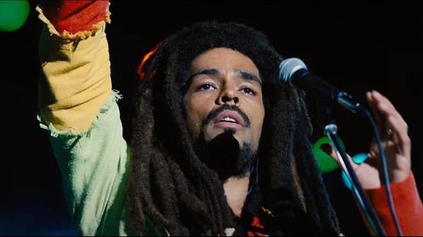 Film aynı zamanda Bob Marley'nin şarkıları yüzünden nasıl siyasi şiddetin hedefi haline geldiğine ve 1981'de henüz 36 yaşındayken hayatını kaybetmesini ele alıyor.