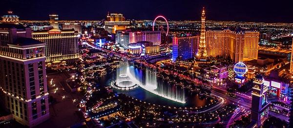 Las Vegas, Amerika Birleşik Devletleri'nde gece hayatı ve kumarhaneleriyle tanınan bir şehir. Ancak bu şehrin altında, çoğu kişinin haberdar olmadığı bir dünya var.