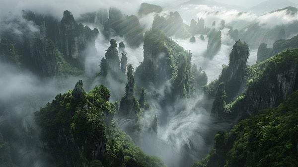 5. Gökyüzüne Dokunan Dağlar: Zhangjiajie, Çin