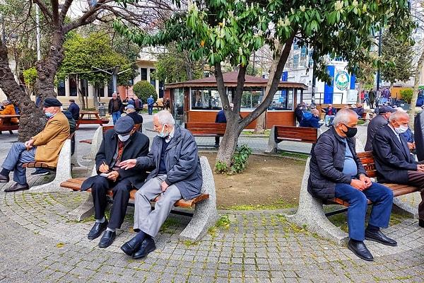 Türkiye, 2017 ve 2018 yılı raporlarında emekliler için ‘yaşanılabilecek’ ülkeler arasında yer alıyordu. Ancak son yıllarda uygulanan ekonomi politikaları ve emeklilerin düşen satın alma gücüyle beraber Türkiye, artık listenin sonlarında yer alıyor.