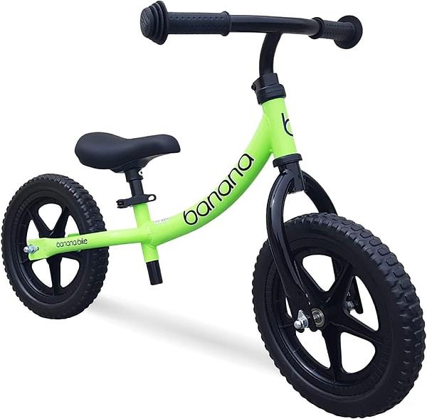 8. Çocuklarınızın öz güvenlerinin oluşmasına yardımcı olan bir denge bisikleti.