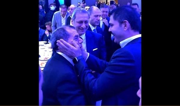 Fatih Altaylı, Galatasaray Kulübü Başkanı Dursun Özbek ile İstanbul Büyükşehir Belediye Başkan Adayı Murat Kurum’un verdiği fotoğrafı sert bir dille eleştirirken Galatasaray taraftarlarına da büyük tepki gösterdi.