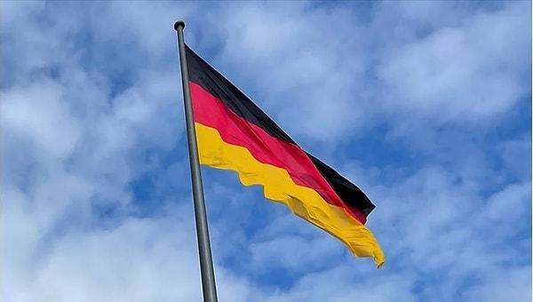 Almanya, Türkiye'den yapılan vize başvurularında mevcut sistemde değişikliğe gidildiğini duyurdu.