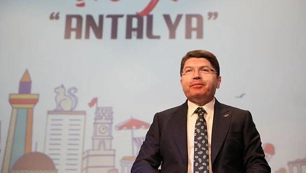 Sosyal medyada yayılan bilginiz aksine araç konvoyunun 2 gün önce (5 Mart) programı kapsamında Antalya'ya giden Adalet Bakanı Yılmaz Tunç'a ait olduğu ortaya çıktı.