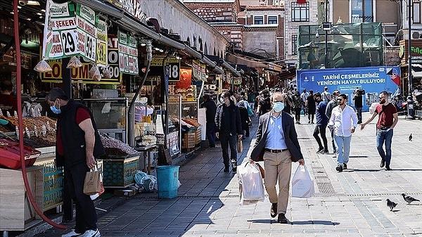 Her gün binlerce kişinin adım attığı İstanbul'un en uğrak yerlerinden Fatih ilçesinin Eminönü semtindeki Sarıdemir Mahallesi ise kentte en az seçmenin sandığa gideceği mahalle oldu.