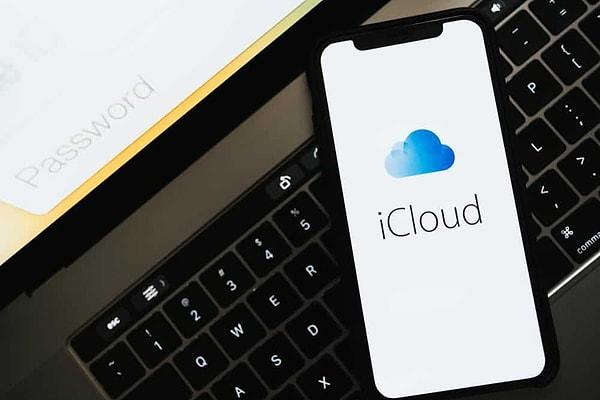 Allegedly, this mandate allows Apple to dominate the cloud storage market with about a 70% share, surpassing its competitors.