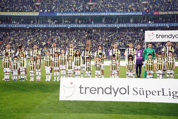Trendyol Süper Lig’in 29. haftasında Fenerbahçe, sahasında Pendikspor ile karşılaştı. Sarı-lacivertliler, geriye düştüğü karşılaşmadan 4-1'lik skorla ayrıldı.