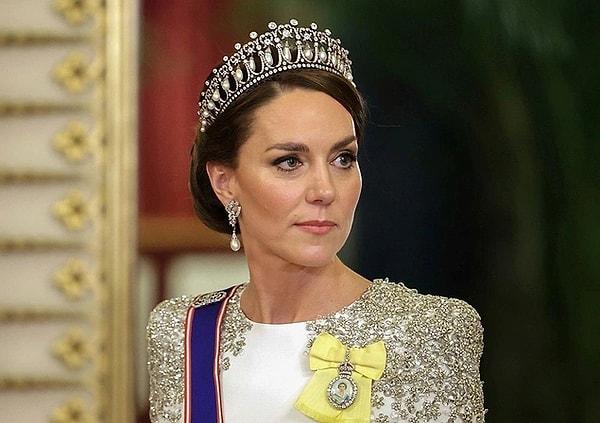 6. Galler Prensesi Kate Middleton'un uzun süre sonra sosyal medya hesabından yaptığı paylaşım iddiaları yine ve yeniden söylentileri durdurmayı başaramadı. Bu sefer de paylaşımın fotoşop olduğu iddia edildi.