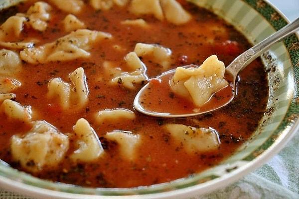 Farklı bir çorba arıyorsanız yüksük çorbasını deneyebilirsiniz.