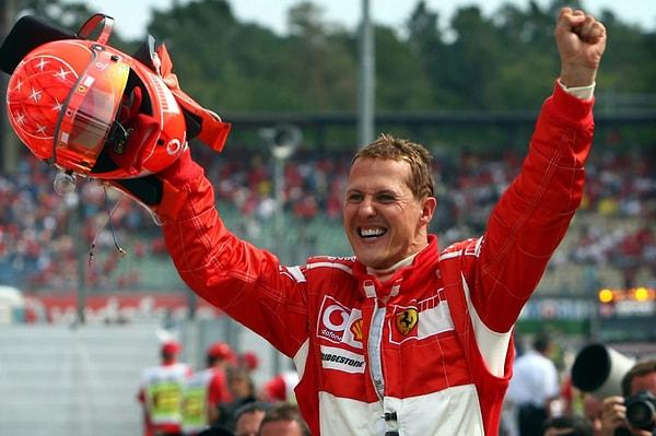 Taksiciye "Bana sadece sağa ya da sola gitmemi söyle" diyen Schumacher, Sabiha Gökçen ile Taksim arasını 19 dakikada katetmiş.