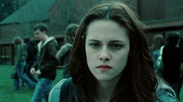 Hepimizin 'Alacakaranlık' serisiyle tanıdığı Kristen Stewart'ı bir nesil Bella olarak hatırlıyor!