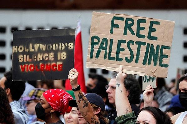 Prior to the distribution of the Oscars, supporters of Palestine gathered outside the Dolby Theatre, displaying "Free Palestine" flags and calling for an urgent ceasefire in Gaza, blocking the paths leading to the venue.