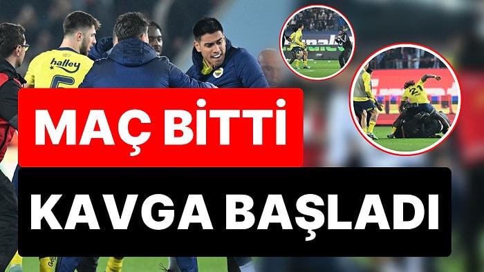 Trabzonspor - Fenerbahçe Maçının Sonunda Taraftarlar Sahaya Girdi